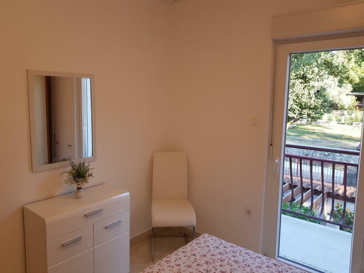 Apartman Vesna Malinska Exterior foto