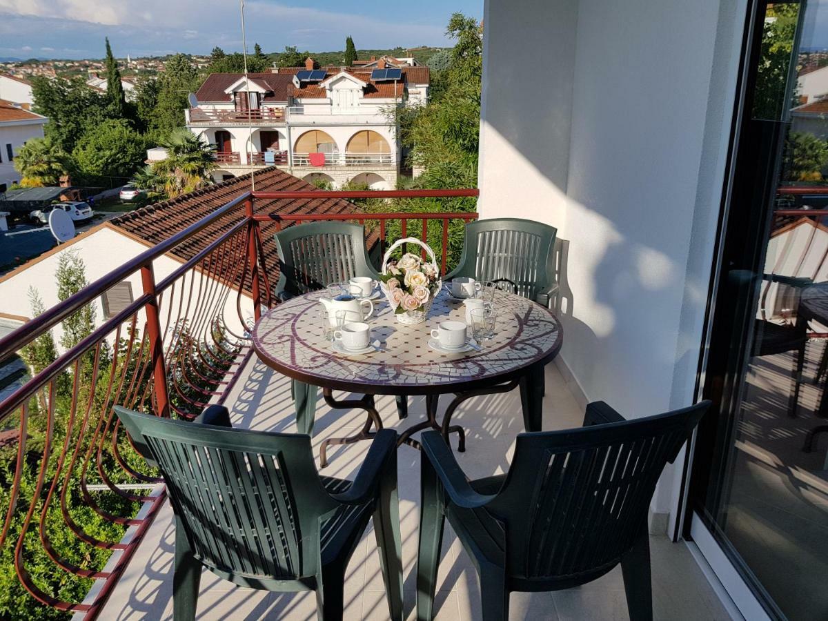 Apartman Vesna Malinska Exterior foto